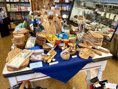 Bon Appetit is a cheese and gift shop.