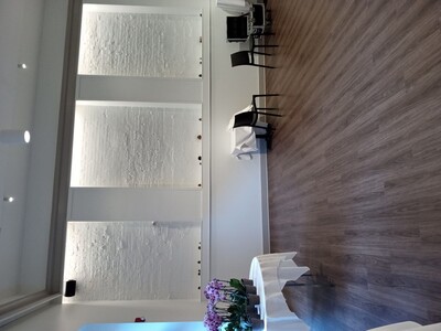 ZINC Modern American Food Garden Room & Patio in New Haven is a deluxe event space that can accommodate 30-40 people.