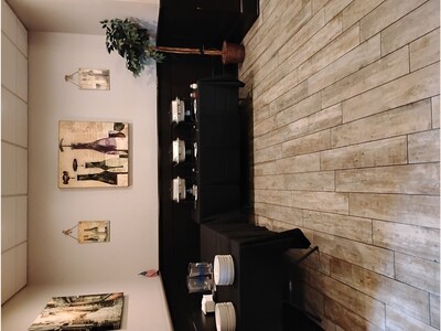 J Roo's is an ideal place to have a gathering.